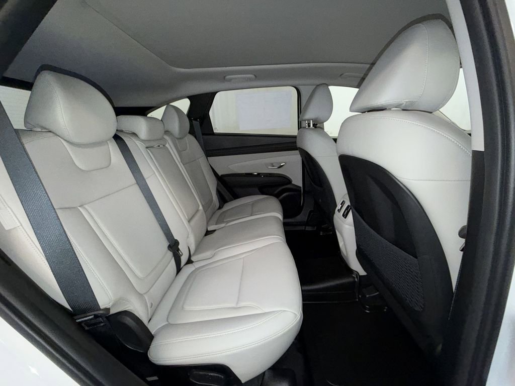 Used 2025 Hyundai Tucson Limited image 17