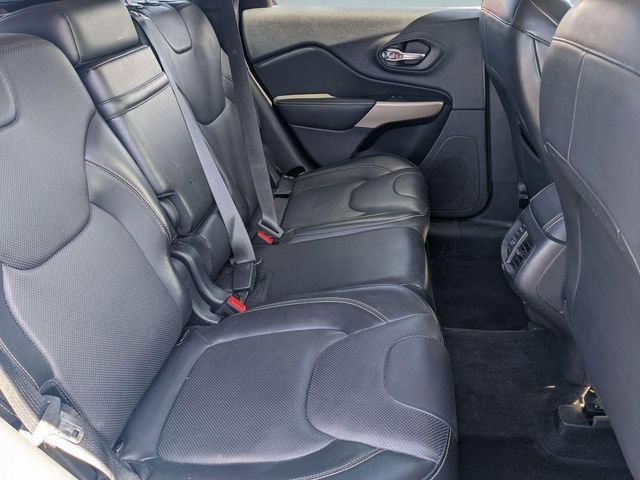 Used 2018 Jeep Cherokee Limited w/ Luxury Group FWD image 28