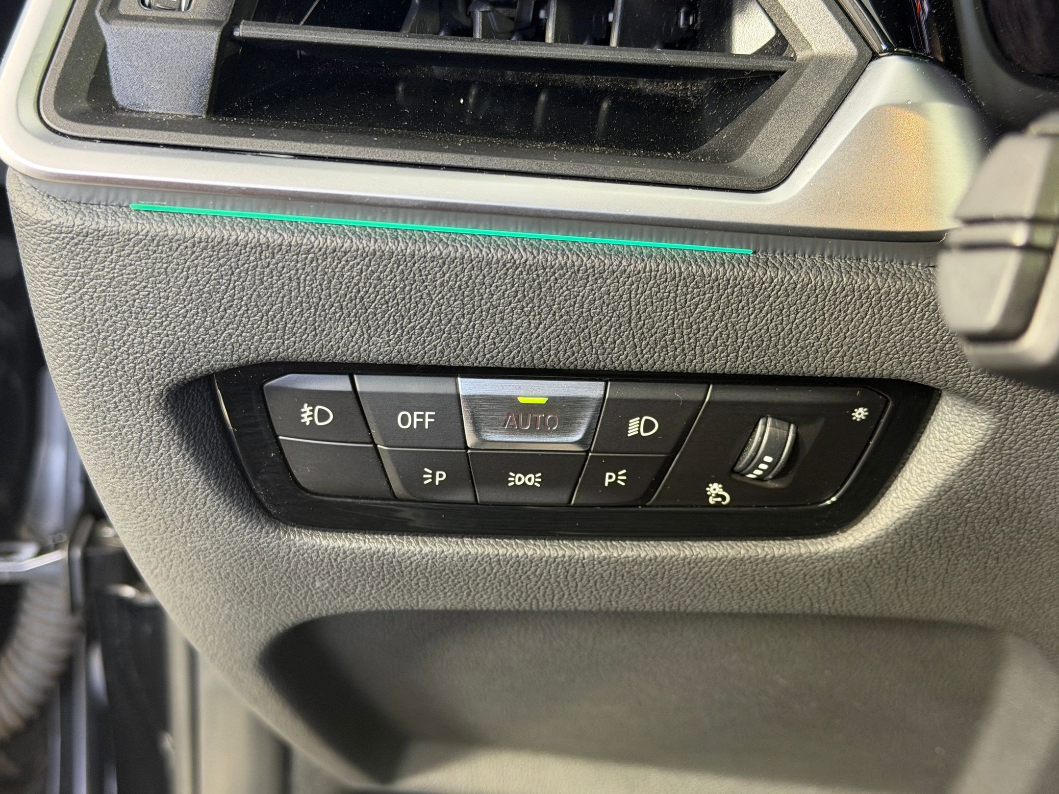 Certified 2023 BMW 430i Coupe w/ M Sport Package RWD image 18