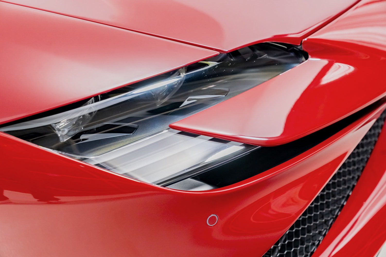 Used 2023 Ferrari SF90 Spider AWD/4WD image 48