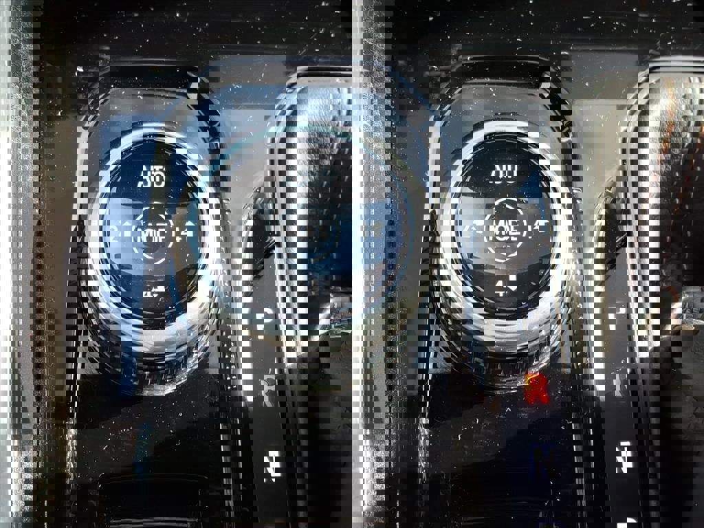 Used 2024 GMC Canyon AT4 w/ Canyon Safety Plus Package image 22