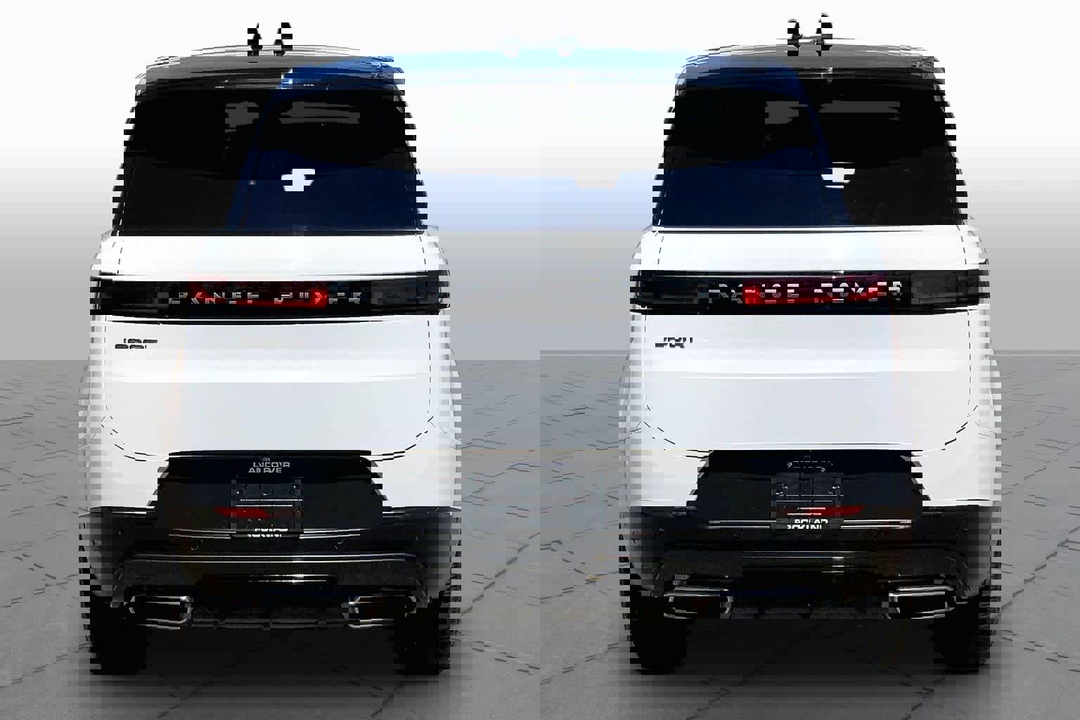 Used 2024 Land Rover Range Rover Sport SE image 5