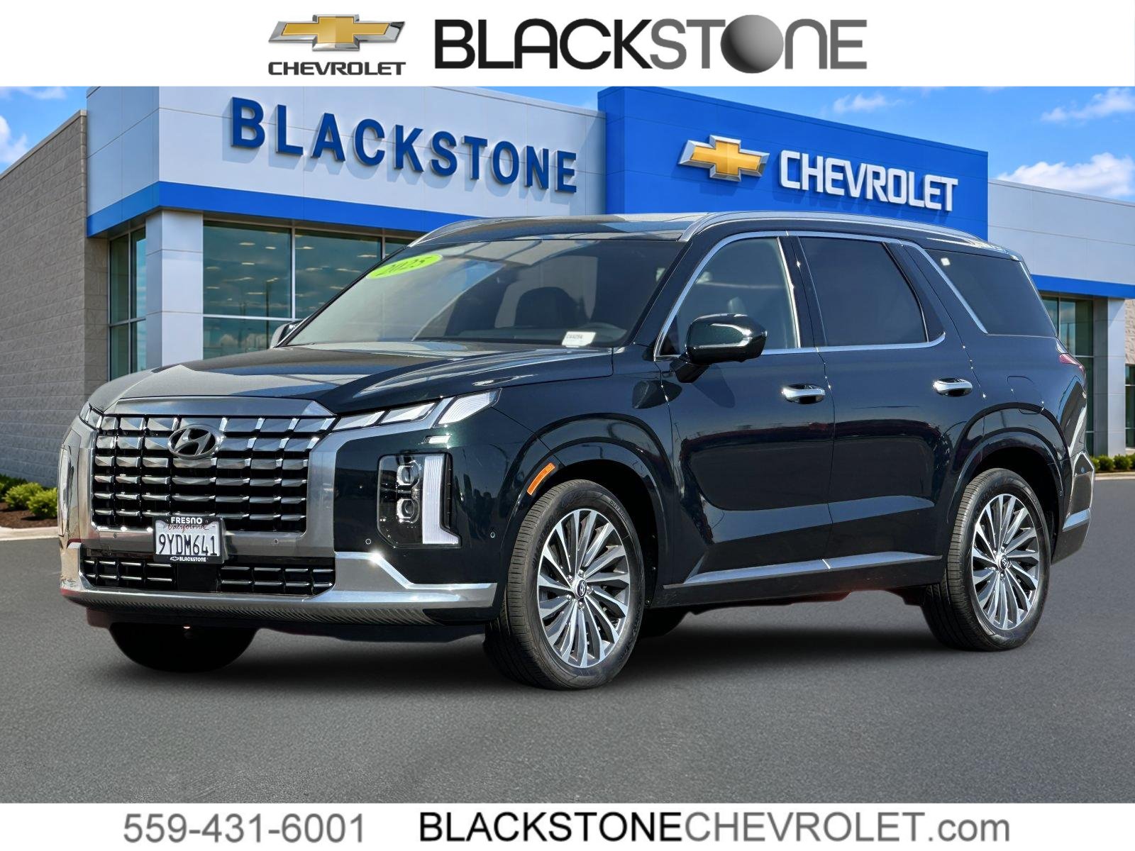 Used 2025 Hyundai Palisade Calligraphy FWD image 1