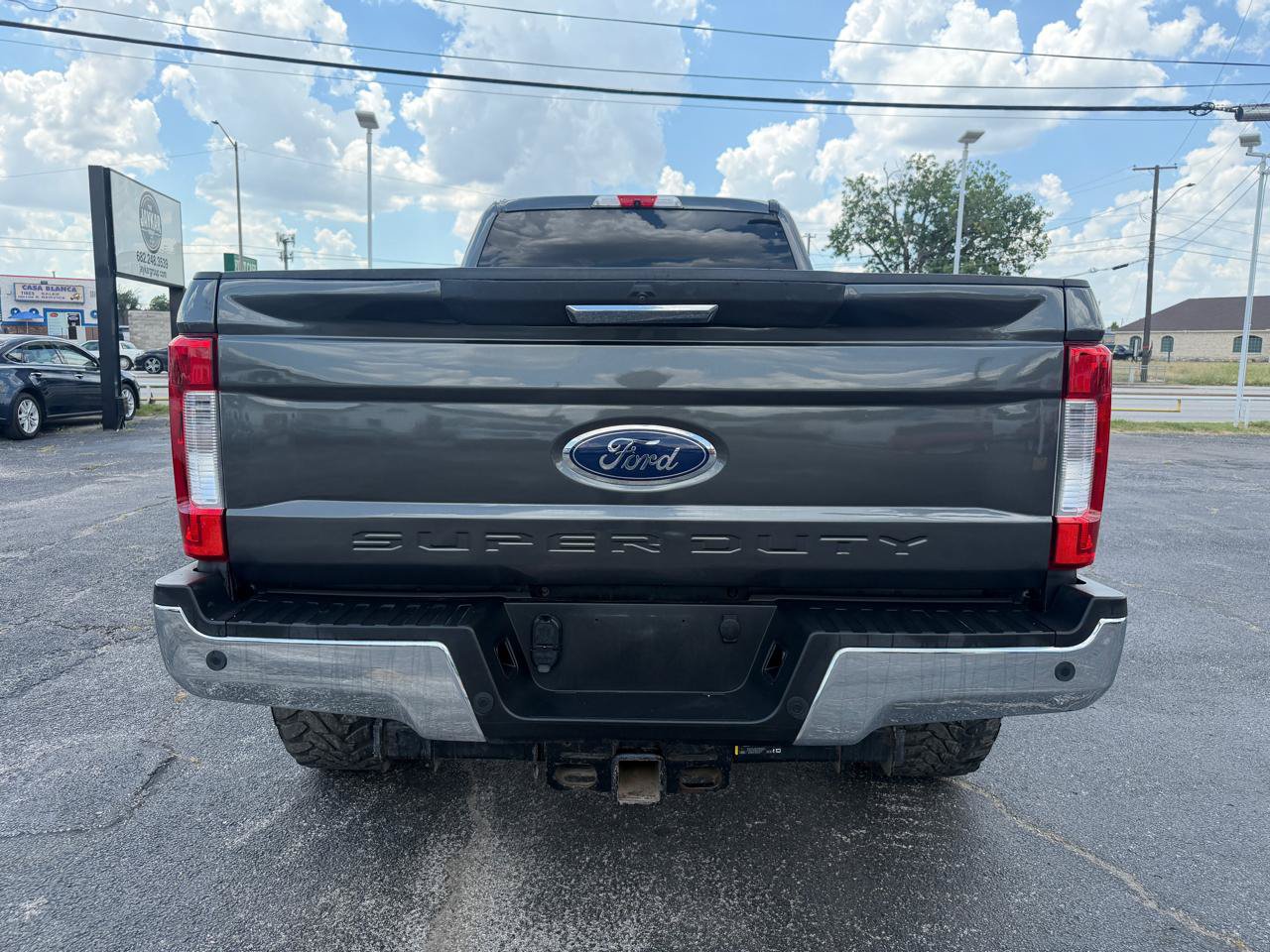 Used 2018 Ford F350 XLT w/ XLT Premium Package AWD/4WD image 6