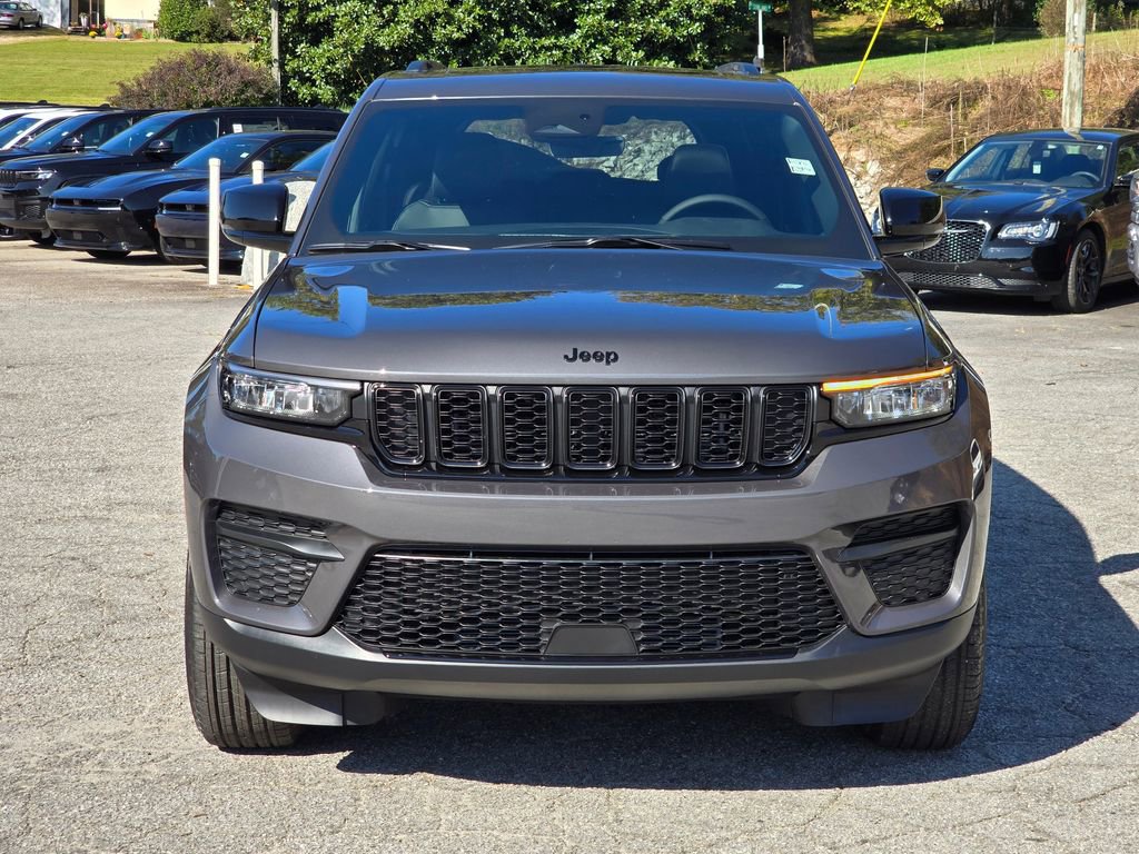 New 2025 Jeep Grand Cherokee Altitude image 15