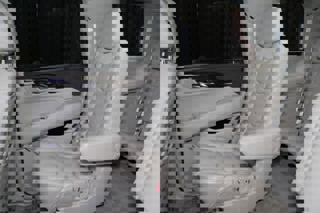 Used 2017 Cadillac Escalade Luxury AWD/4WD image 28