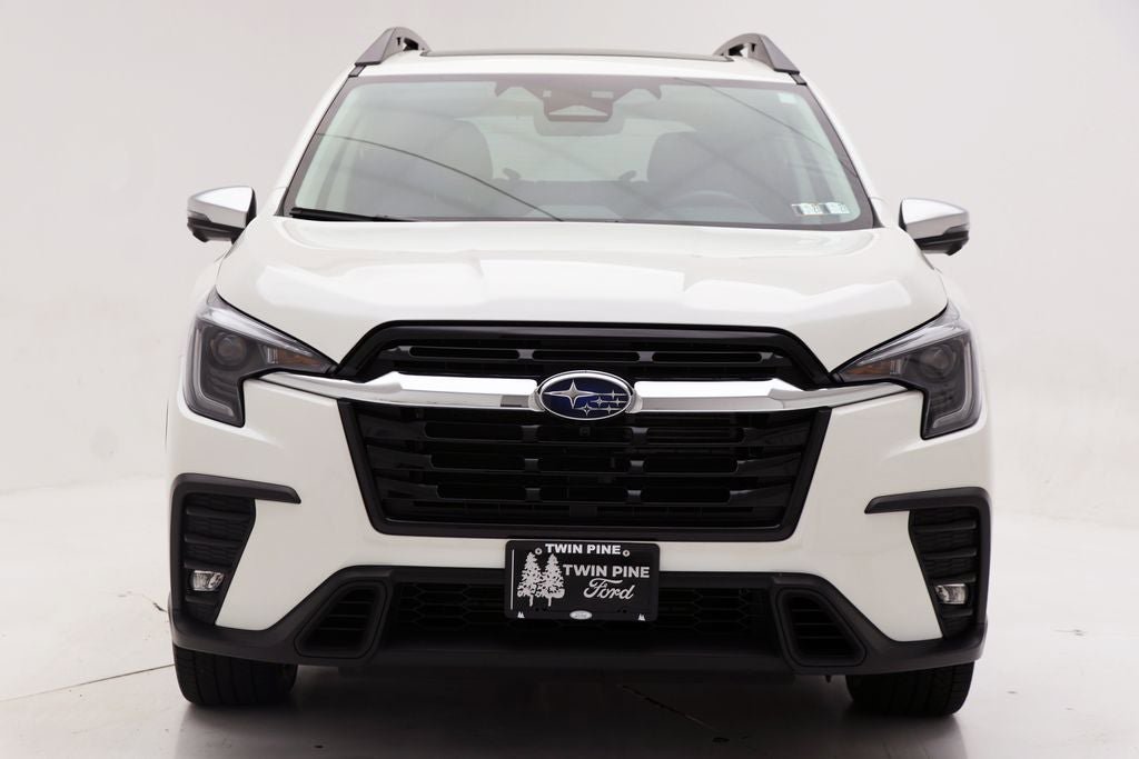 Used 2023 Subaru Ascent Limited w/ Technology Package AWD/4WD image 4