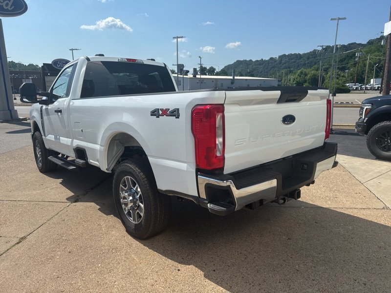 New 2025 Ford F350 XLT image 5
