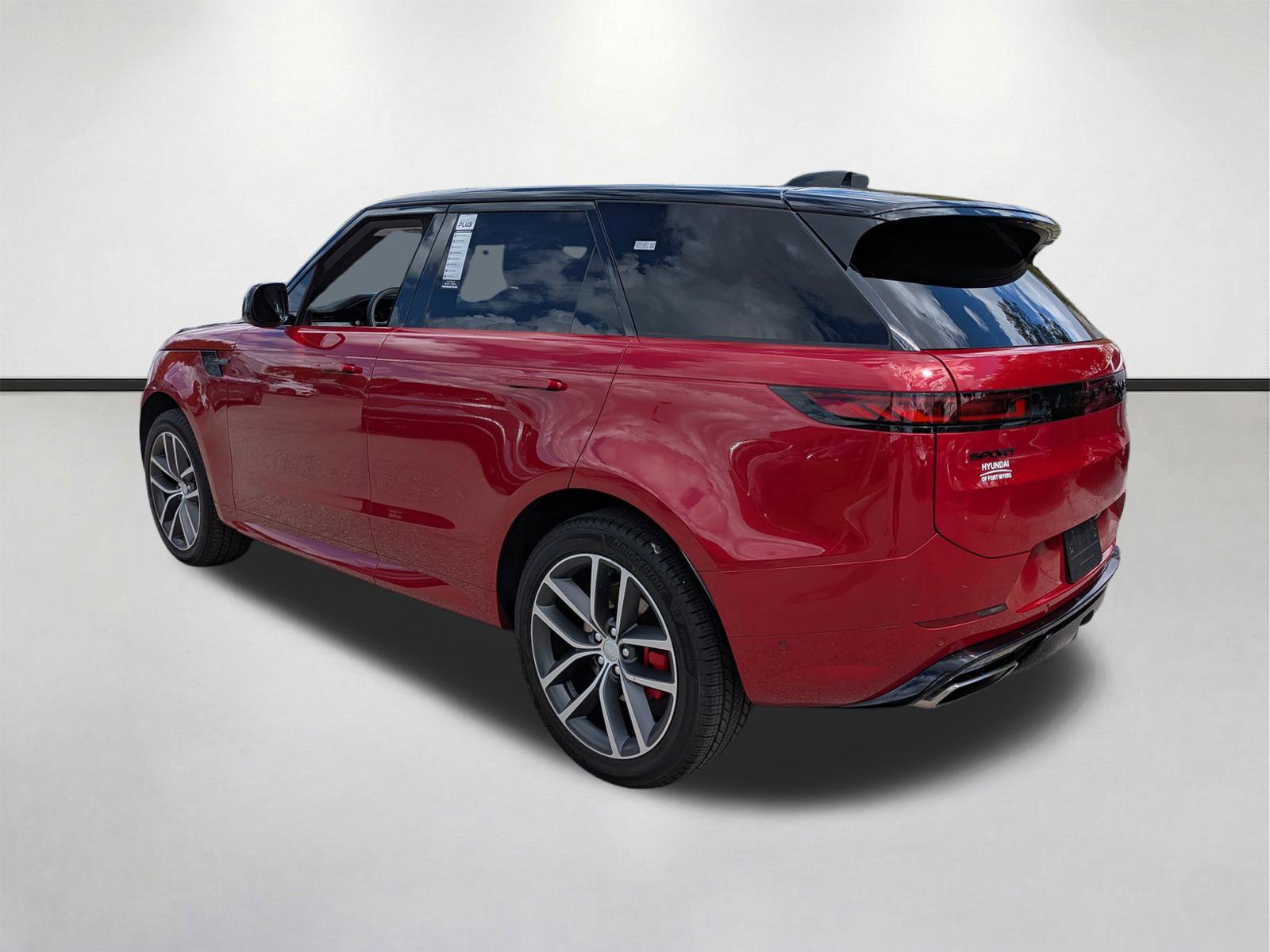 Used 2023 Land Rover Range Rover Sport SE Dynamic image 6