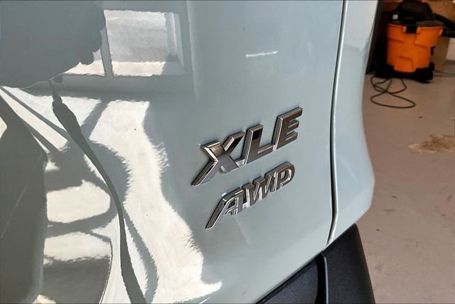 Used 2019 Toyota RAV4 XLE w/ Convenience Package image 24