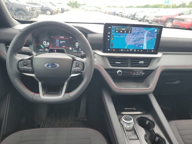 Used 2025 Ford Explorer ST-Line AWD/4WD image 3