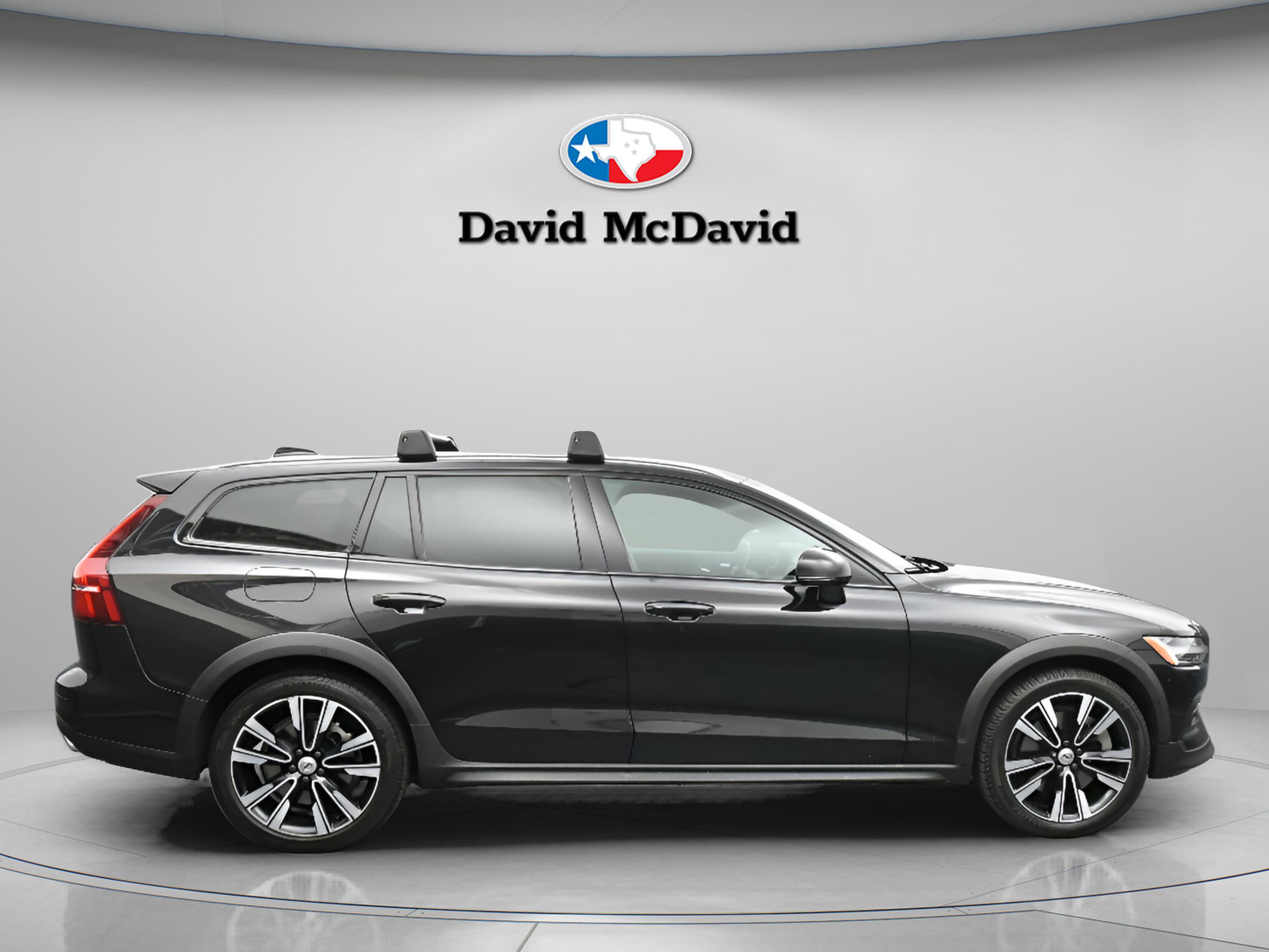 Used 2020 Volvo V60 T5 Cross Country w/ Protection Package image 22