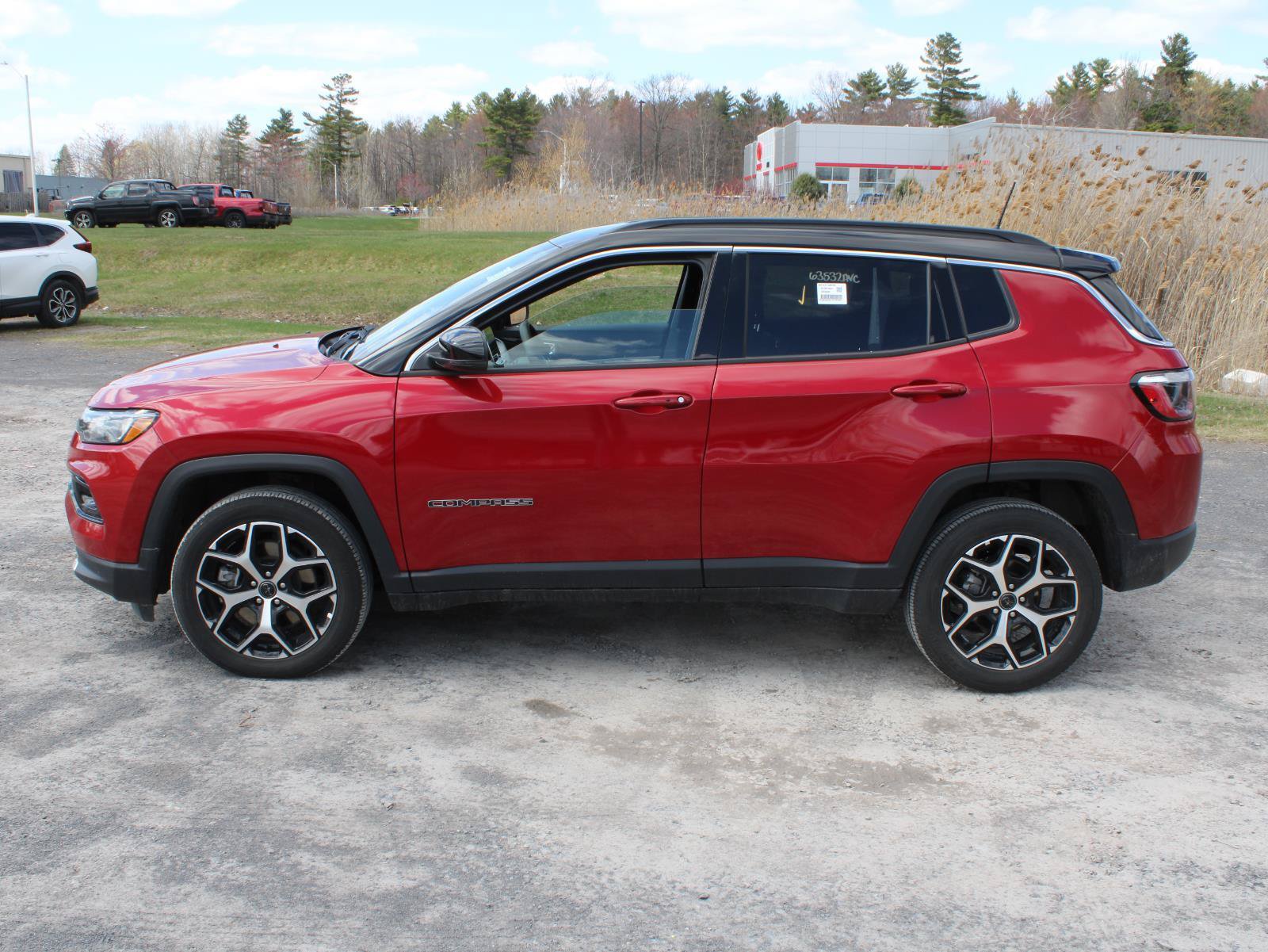 Used 2025 Jeep Compass Limited AWD/4WD image 5