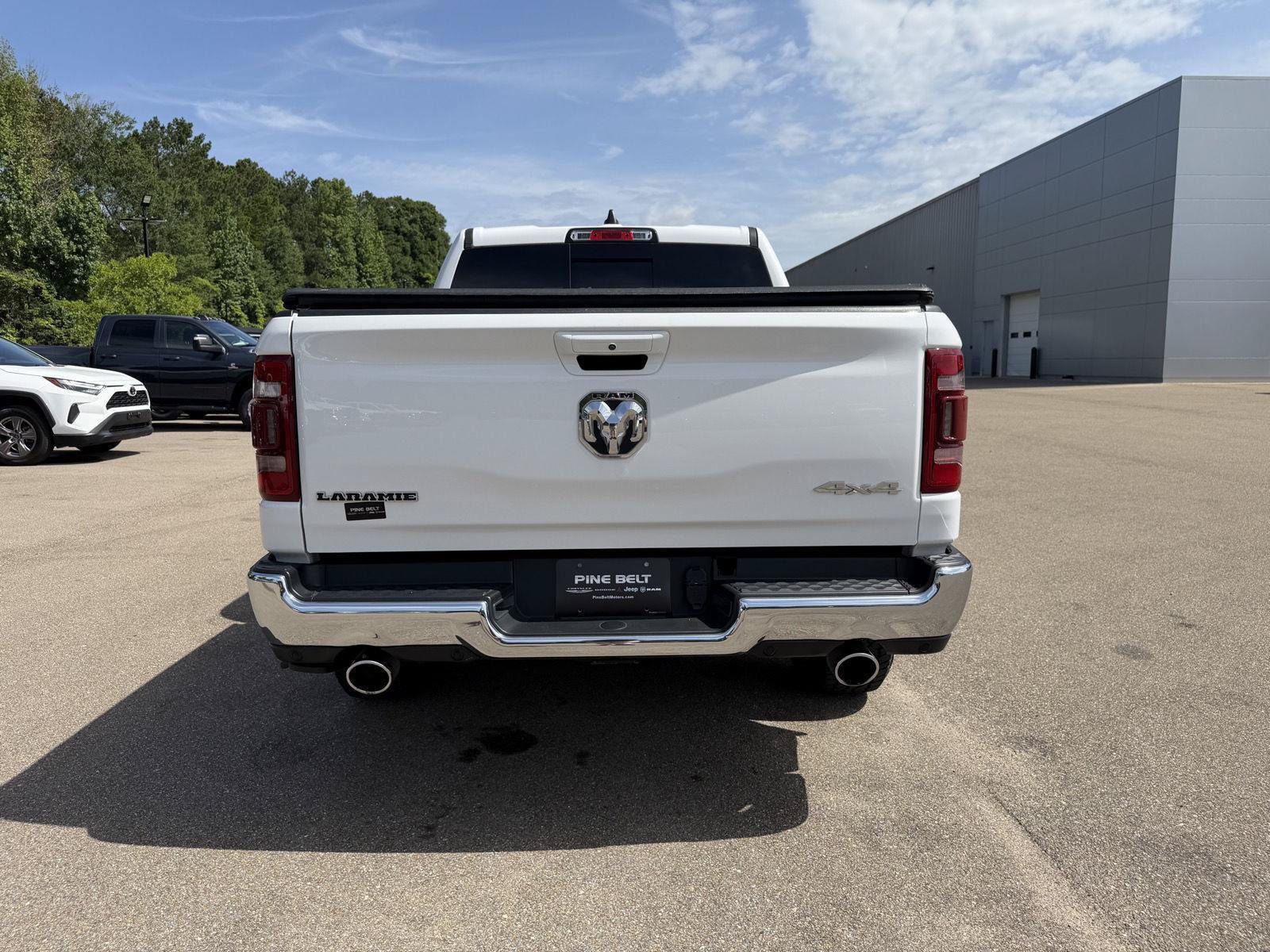 Used 2023 RAM 1500 Laramie AWD/4WD image 5