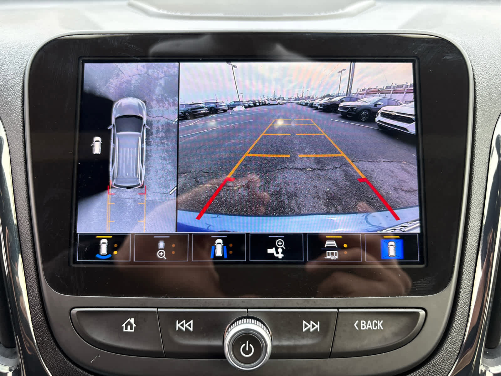 Used 2024 Chevrolet Equinox RS w/ RS Leather Package AWD/4WD image 21