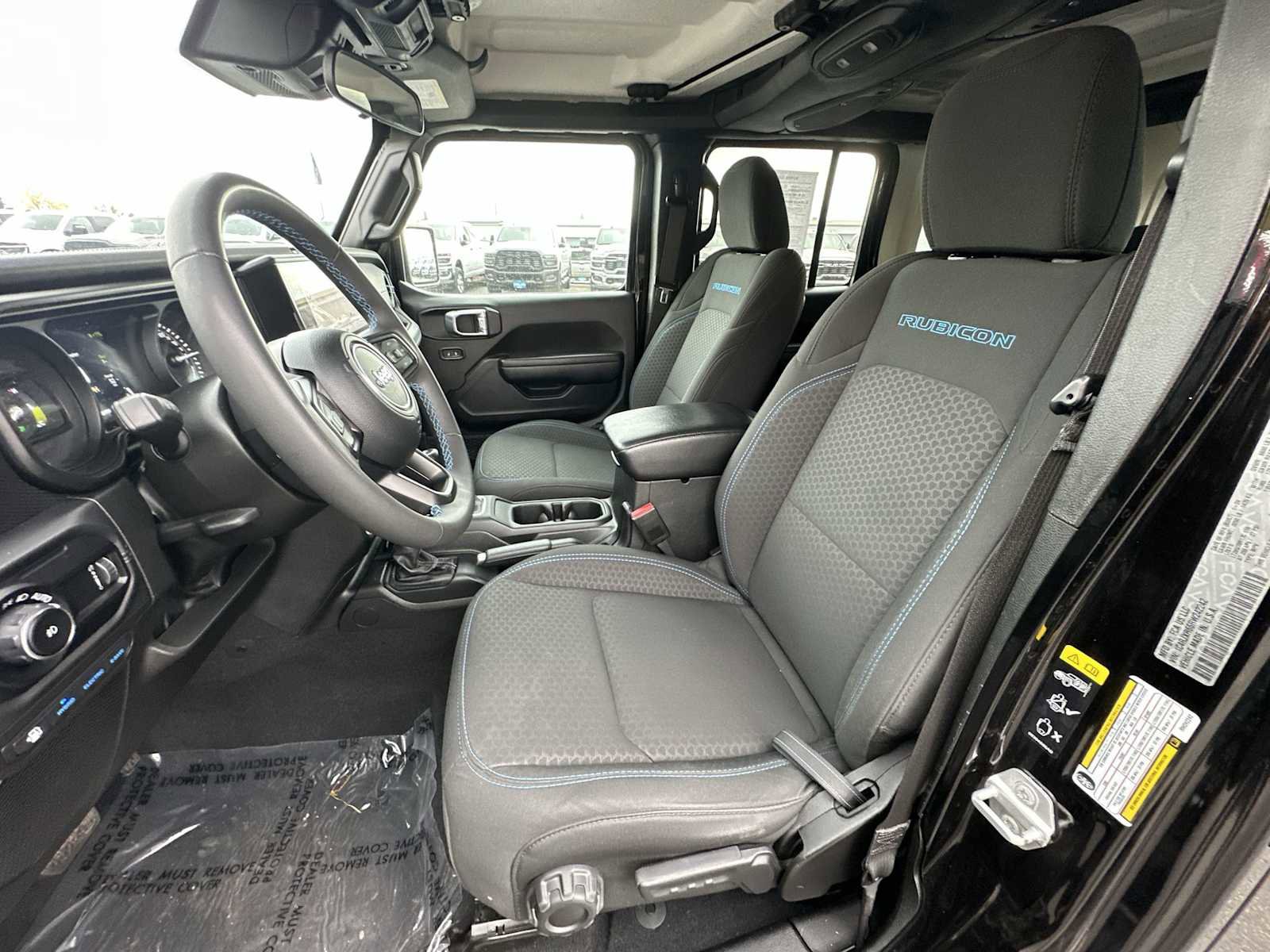 Used 2024 Jeep Wrangler Rubicon image 13