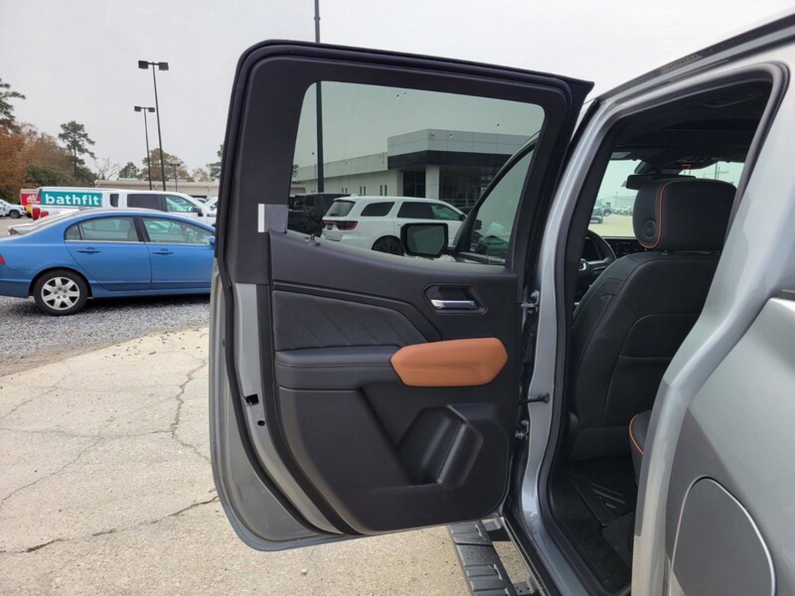 New 2026 GMC Canyon AT4 w/ Technology Plus Package image 27