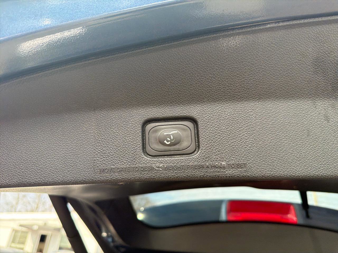 Used 2016 Ford Explorer XLT w/ Equipment Group 202A image 14