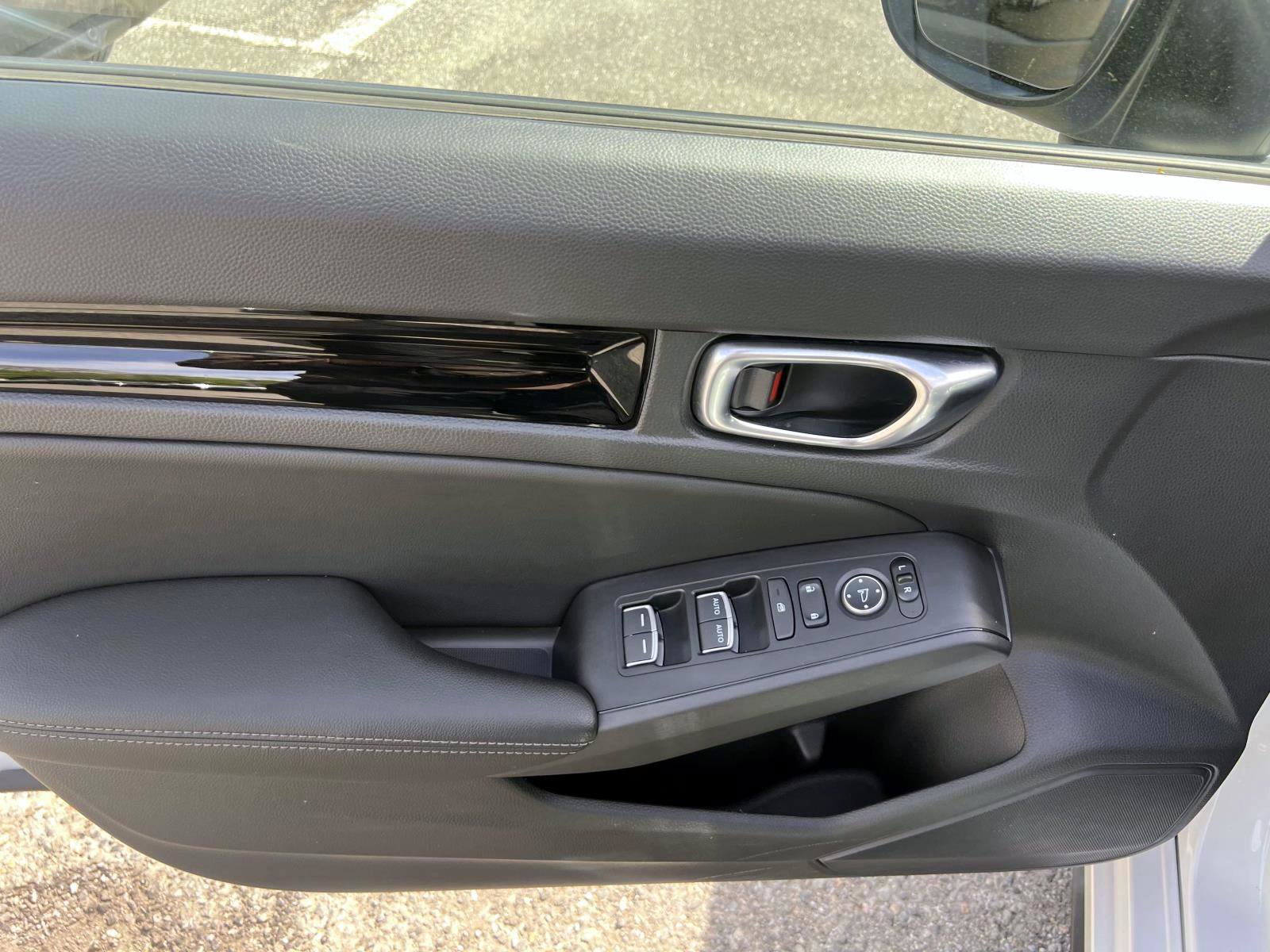Used 2022 Honda Civic EX-L image 14