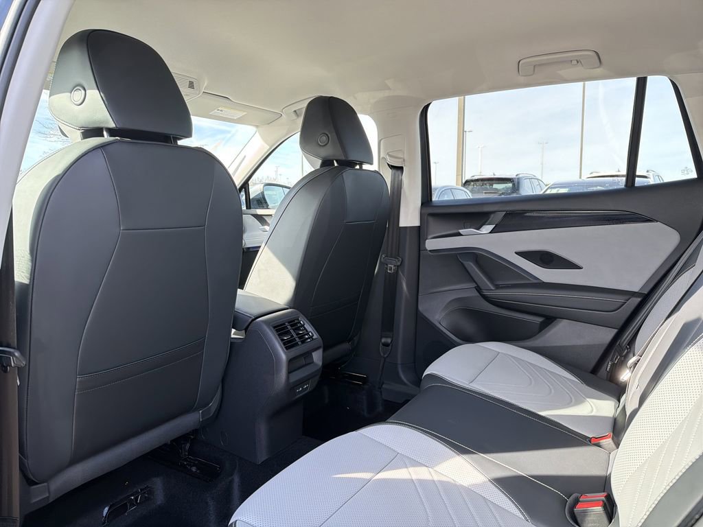 New 2026 Volkswagen Tiguan SE image 13