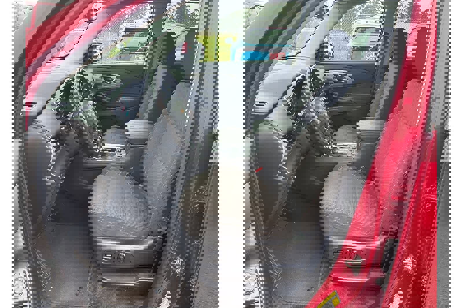 Used 2019 Chevrolet Traverse LT image 12