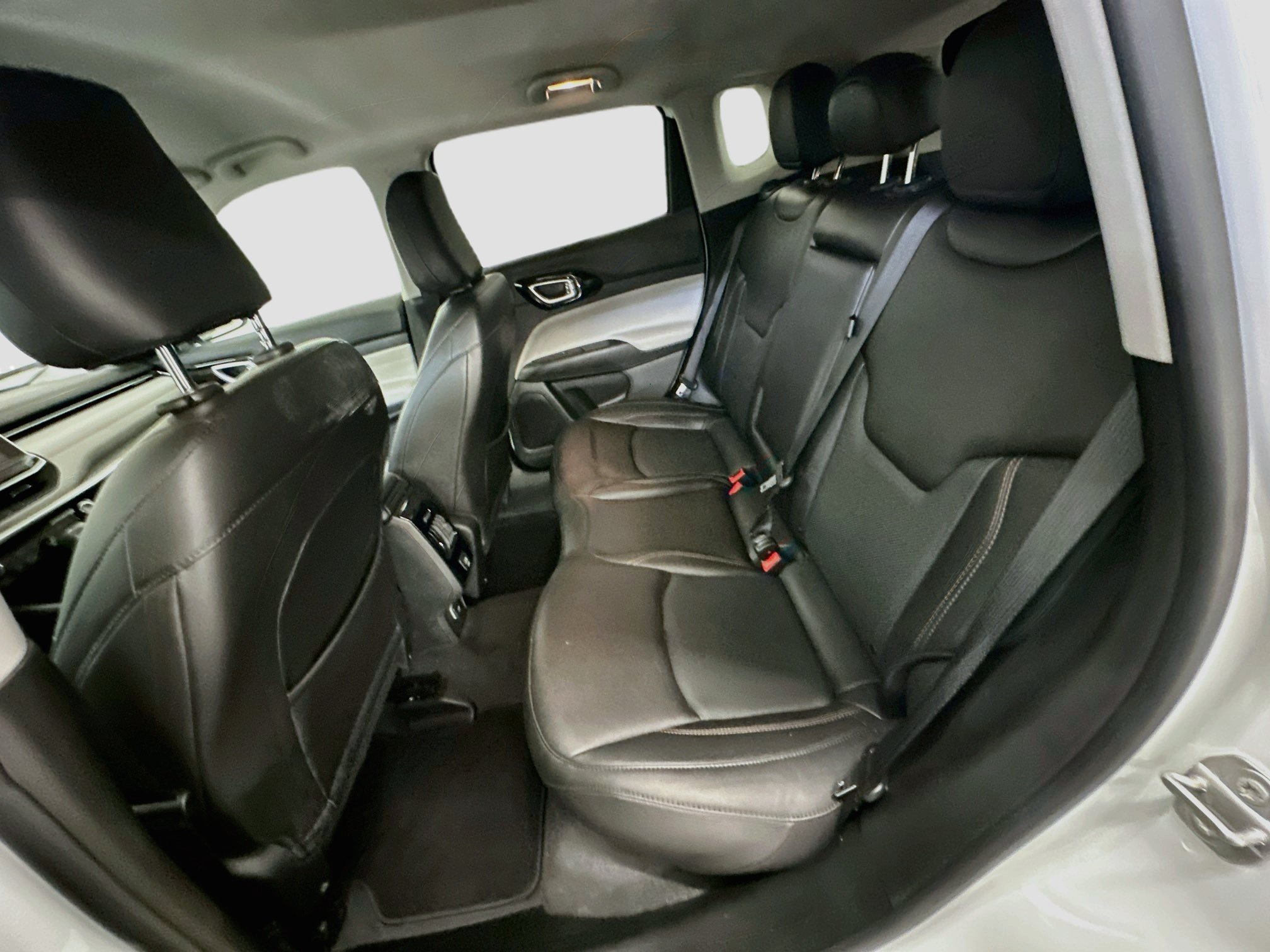 Used 2022 Jeep Compass Limited AWD/4WD image 28