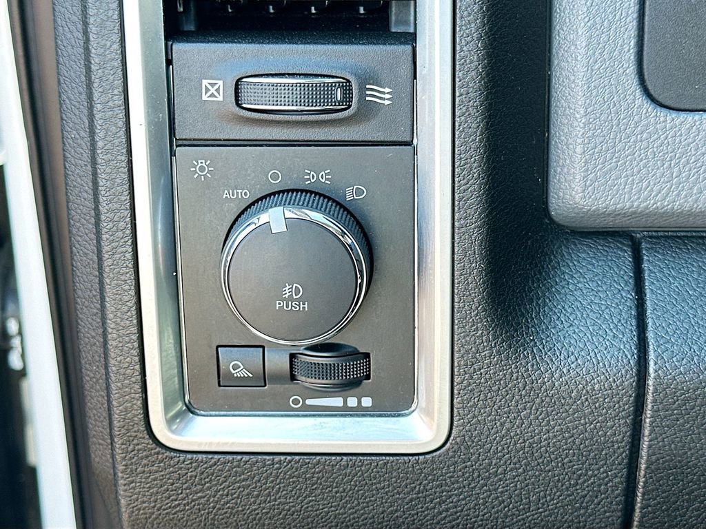 Used 2019 RAM 1500 Classic Warlock w/ Electronics Group image 10