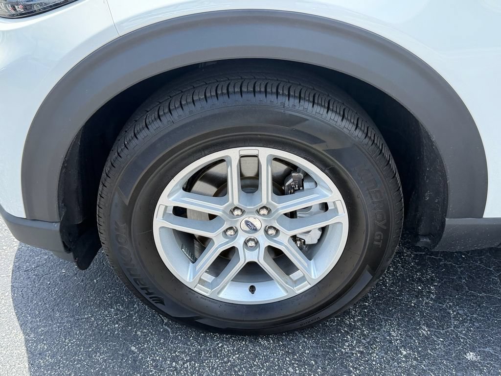 New 2026 Ford Explorer Active w/ Active Comfort Package RWD image 17