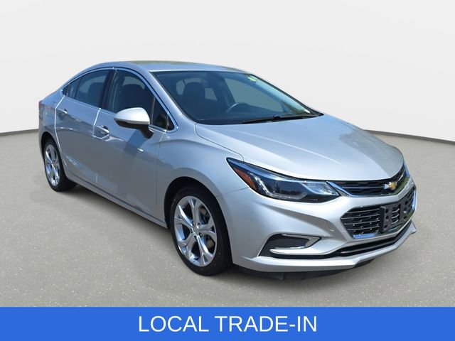 Used 2017 Chevrolet Cruze Premier FWD image 3