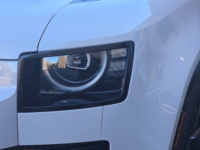 New 2026 Land Rover Defender 130 X-Dynamic SE image 18