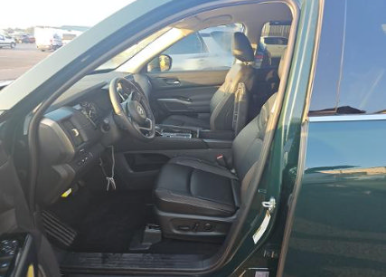 Used 2025 Nissan Pathfinder SL FWD image 7