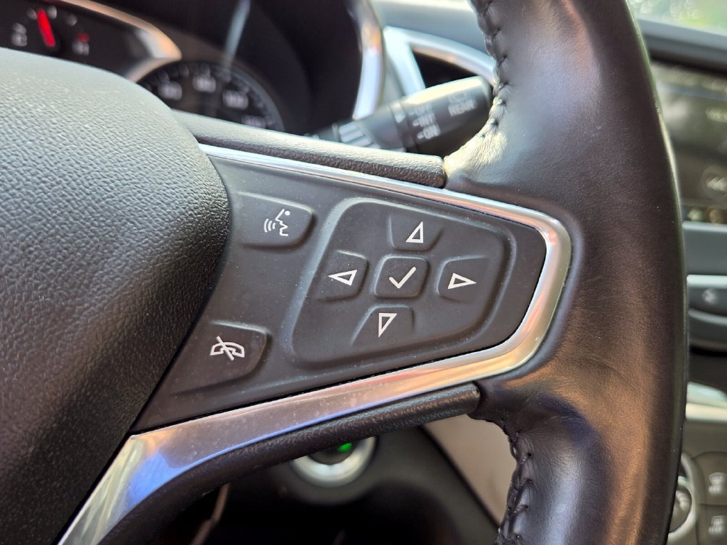 Used 2019 Chevrolet Equinox LT FWD image 24