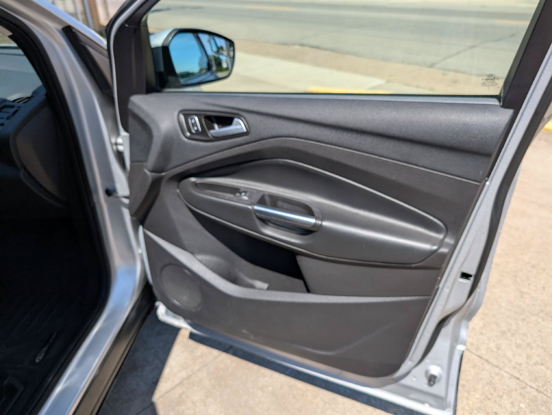 Used 2018 Ford Escape SE AWD/4WD image 16