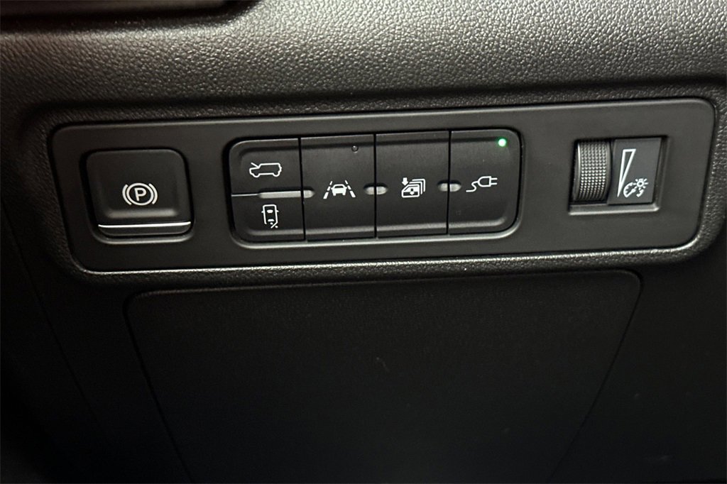 Used 2025 GMC Hummer EV 3X image 32