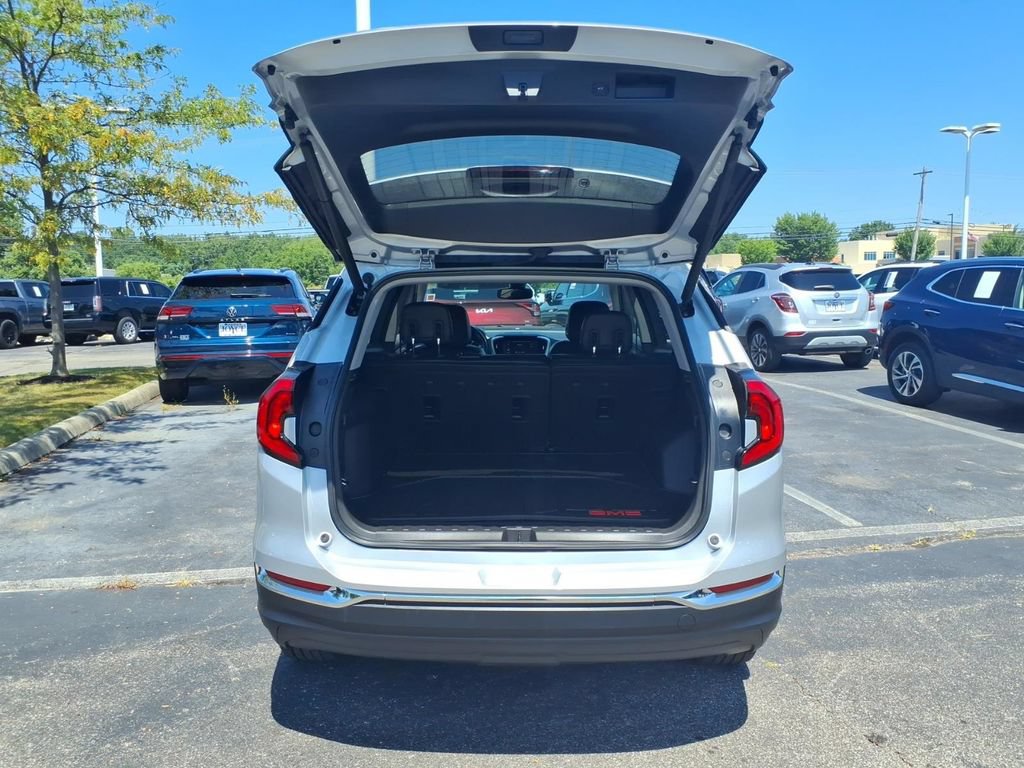 Certified 2020 GMC Terrain SLT w/ Preferred Package AWD/4WD image 12