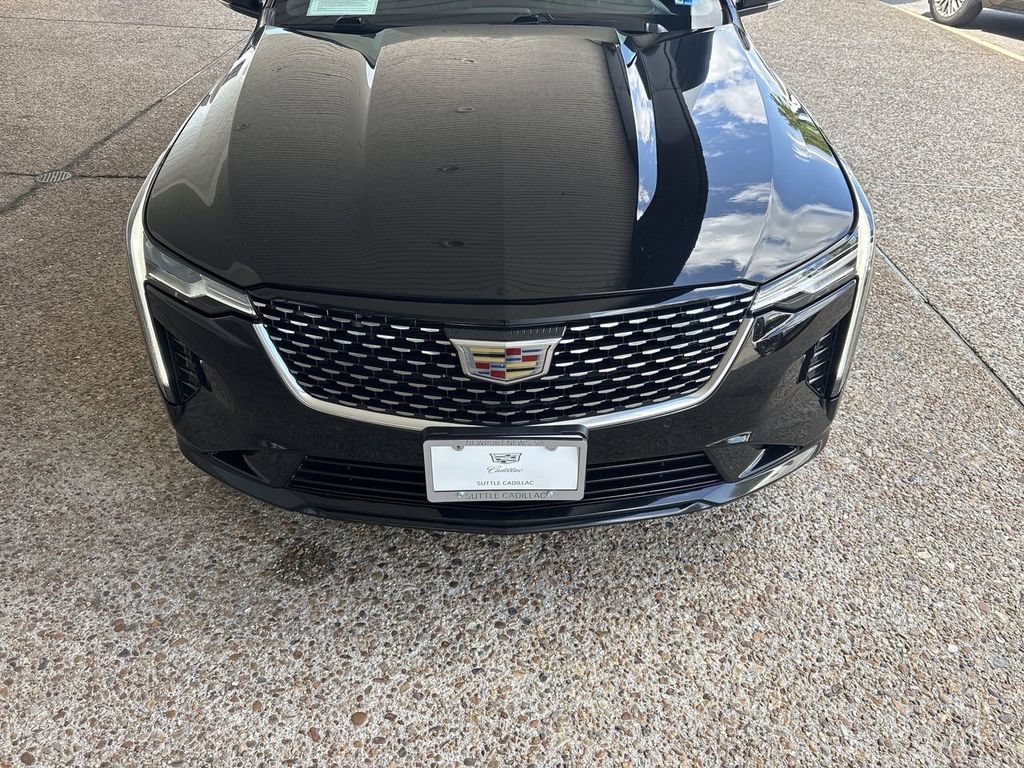Certified 2022 Cadillac CT4 Premium Luxury AWD/4WD image 32
