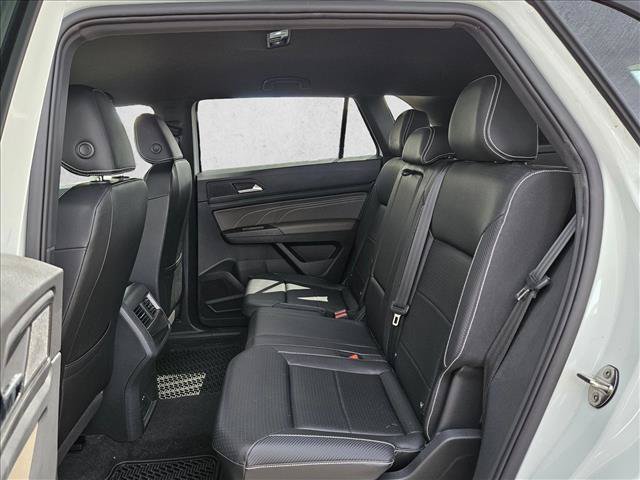 Used 2023 Volkswagen Atlas Cross Sport SE FWD image 14