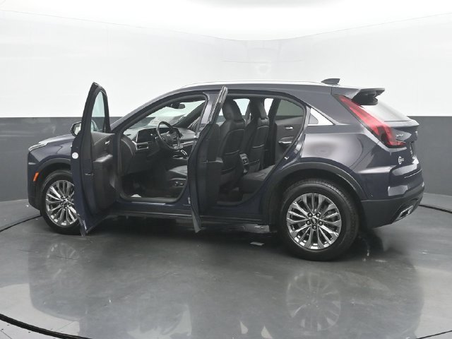 Certified 2025 Cadillac XT4 Premium Luxury FWD image 53