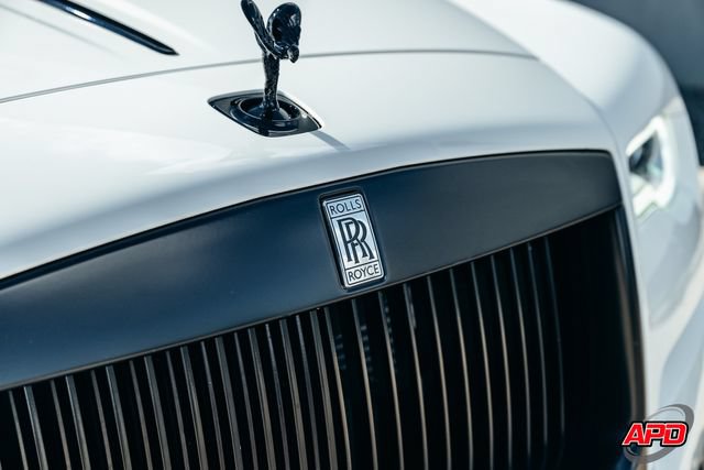 Used 2019 Rolls-Royce Wraith RWD image 32
