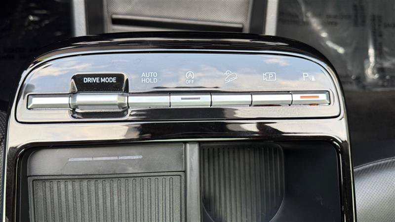 Used 2025 Hyundai Tucson Limited FWD image 37