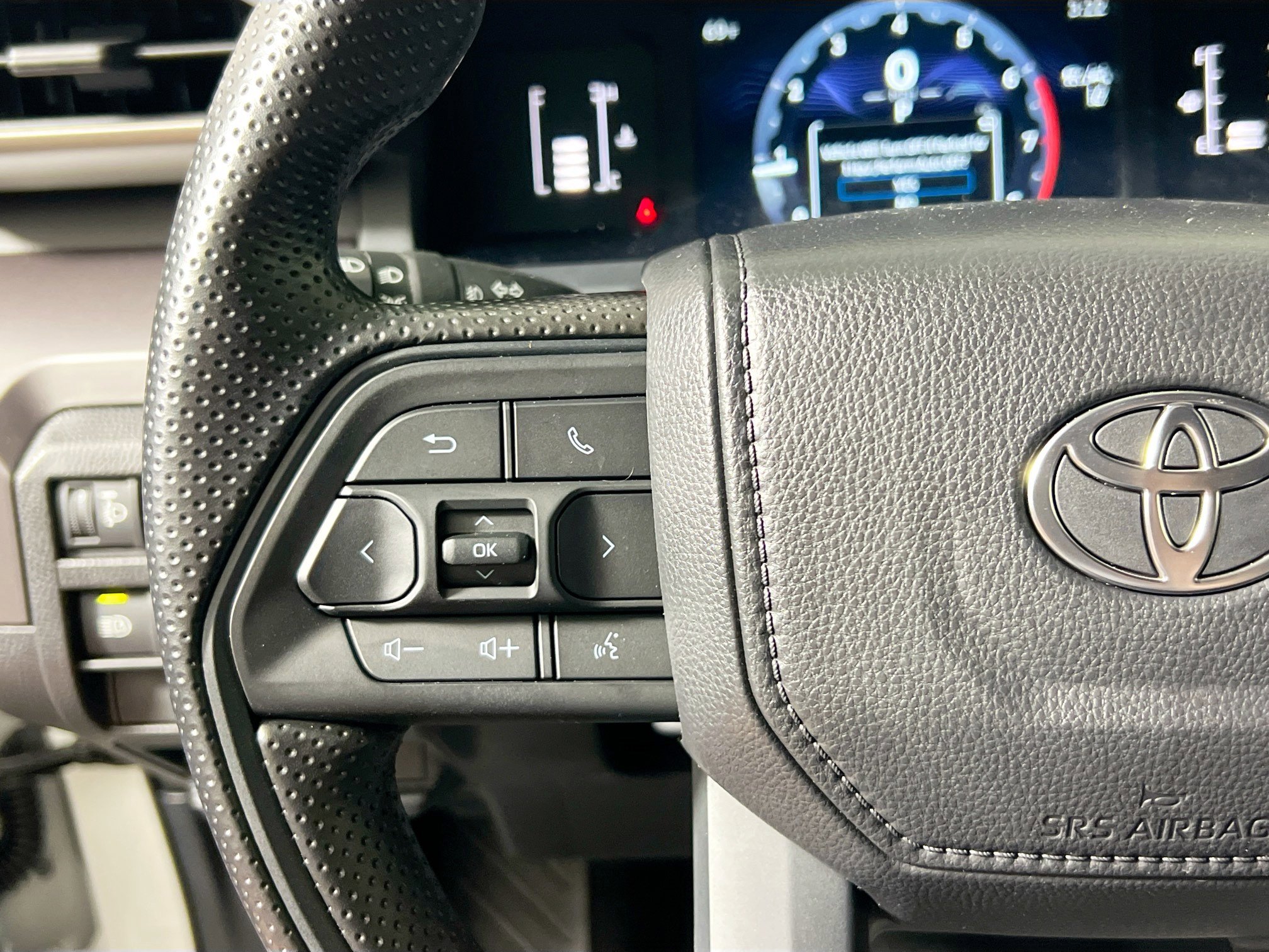 New 2025 Toyota Tacoma SR5 image 18