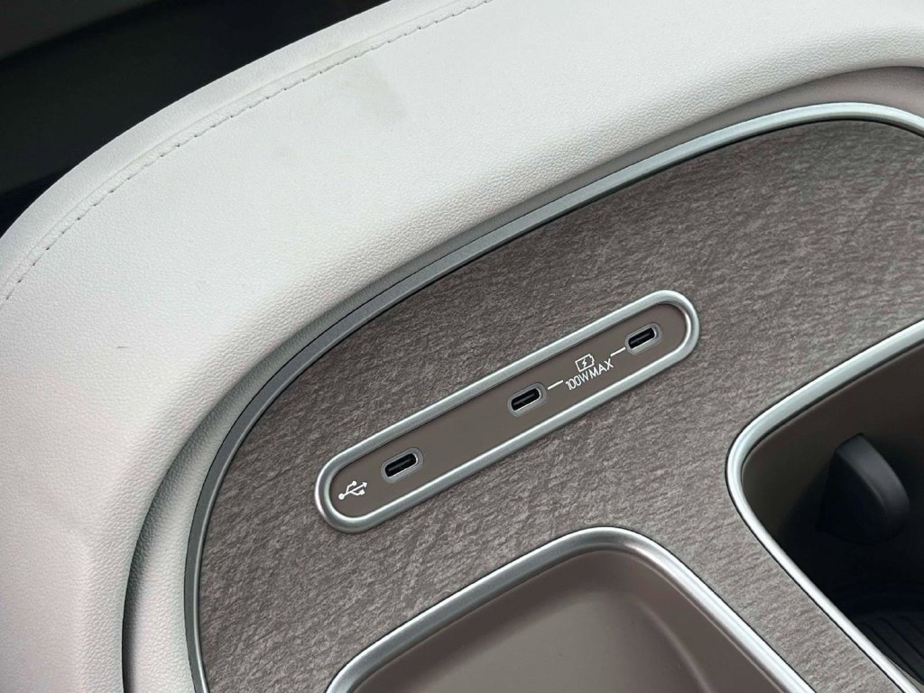 New 2027 Hyundai Palisade Limited AWD/4WD image 18
