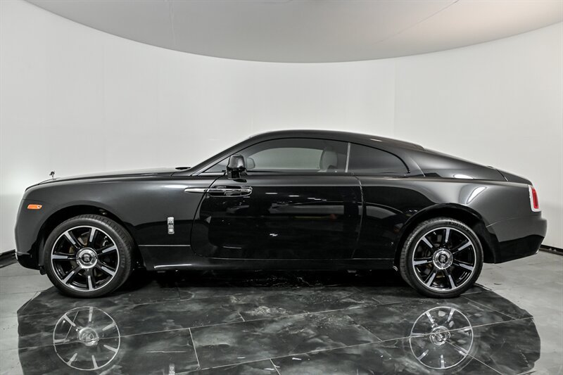 Used 2017 Rolls-Royce Wraith RWD image 6