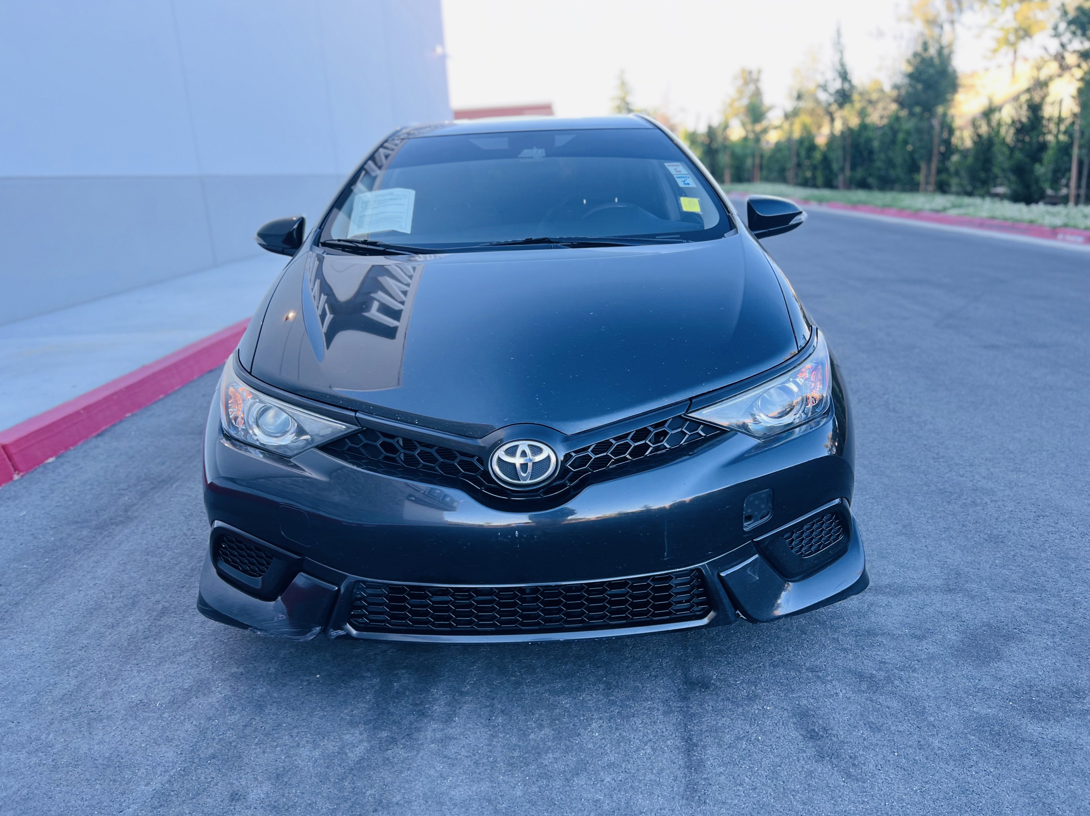 Used 2017 Toyota Corolla iM w/ Carpet Mat Package FWD image 4