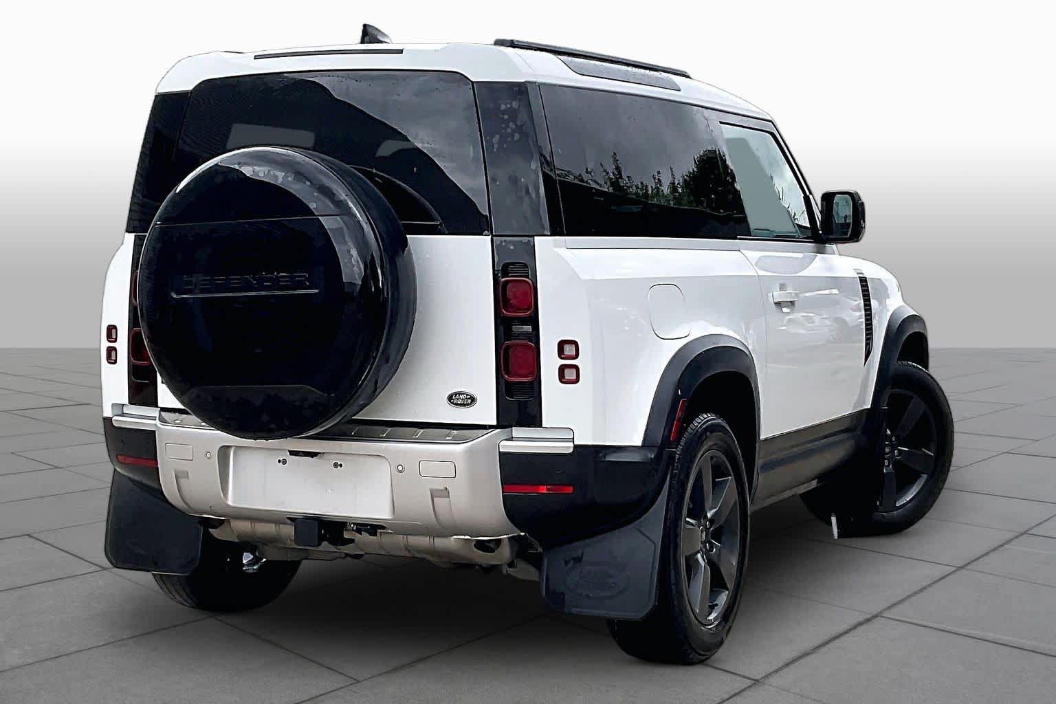Used 2023 Land Rover Defender 90 SE AWD/4WD image 12