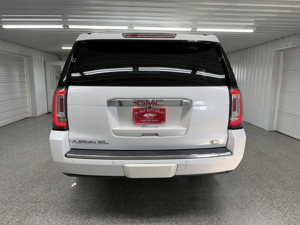 Used 2019 GMC Yukon XL Denali w/ Denali Ultimate Package image 5