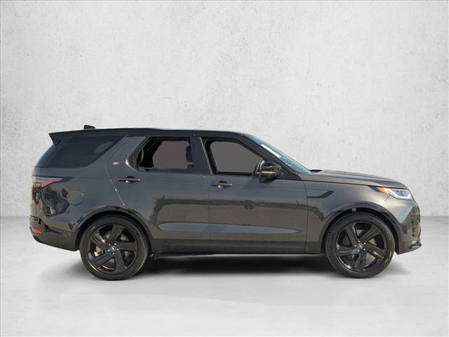 Used 2025 Land Rover Discovery Dynamic SE AWD/4WD image 4