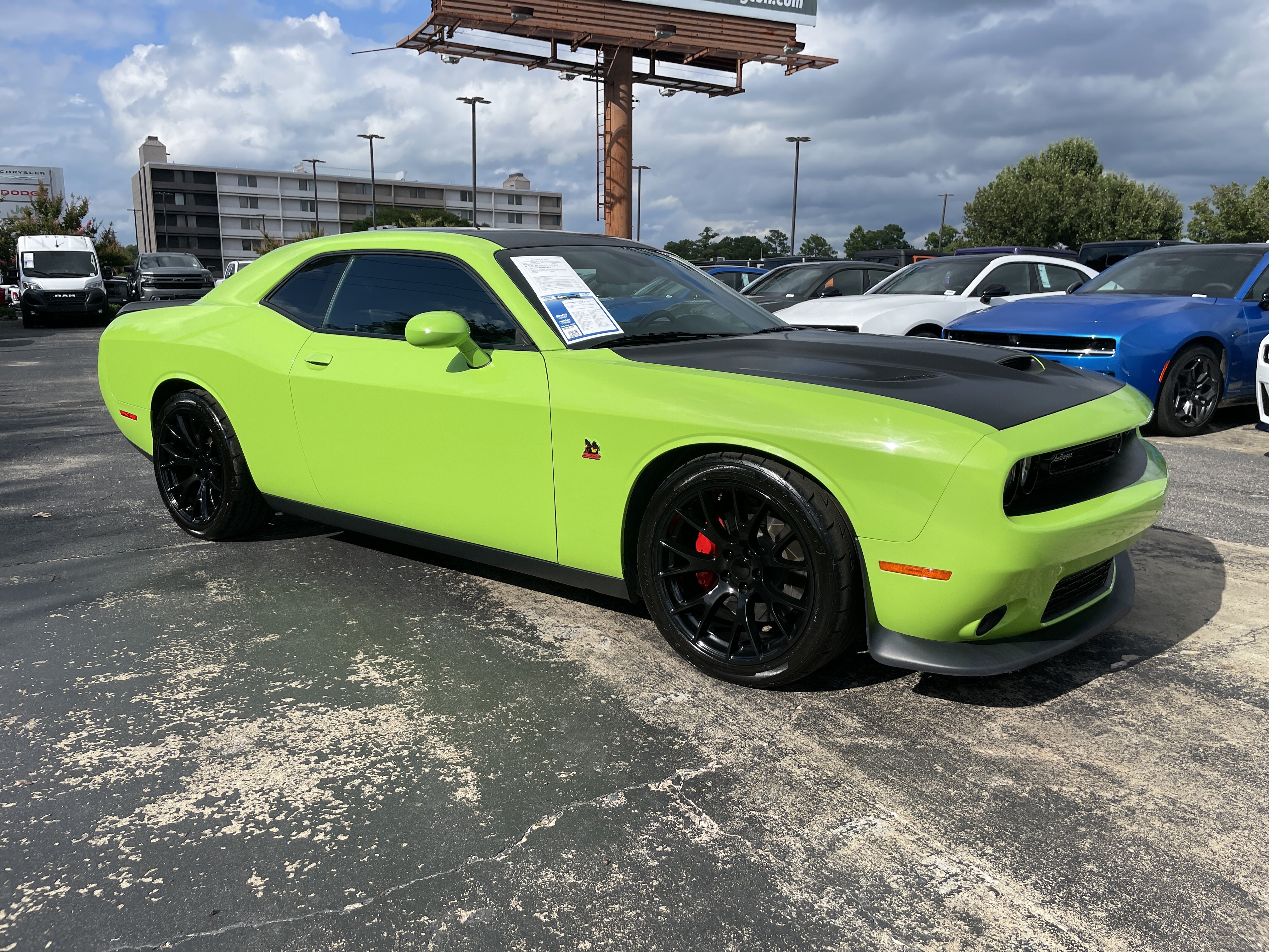 Used 2019 Dodge Challenger R/T Scat Pack RWD image 2