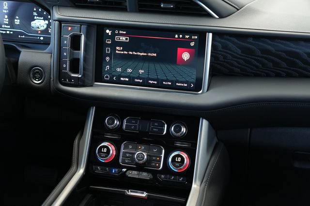 Used 2024 GMC Yukon Denali AWD/4WD image 17