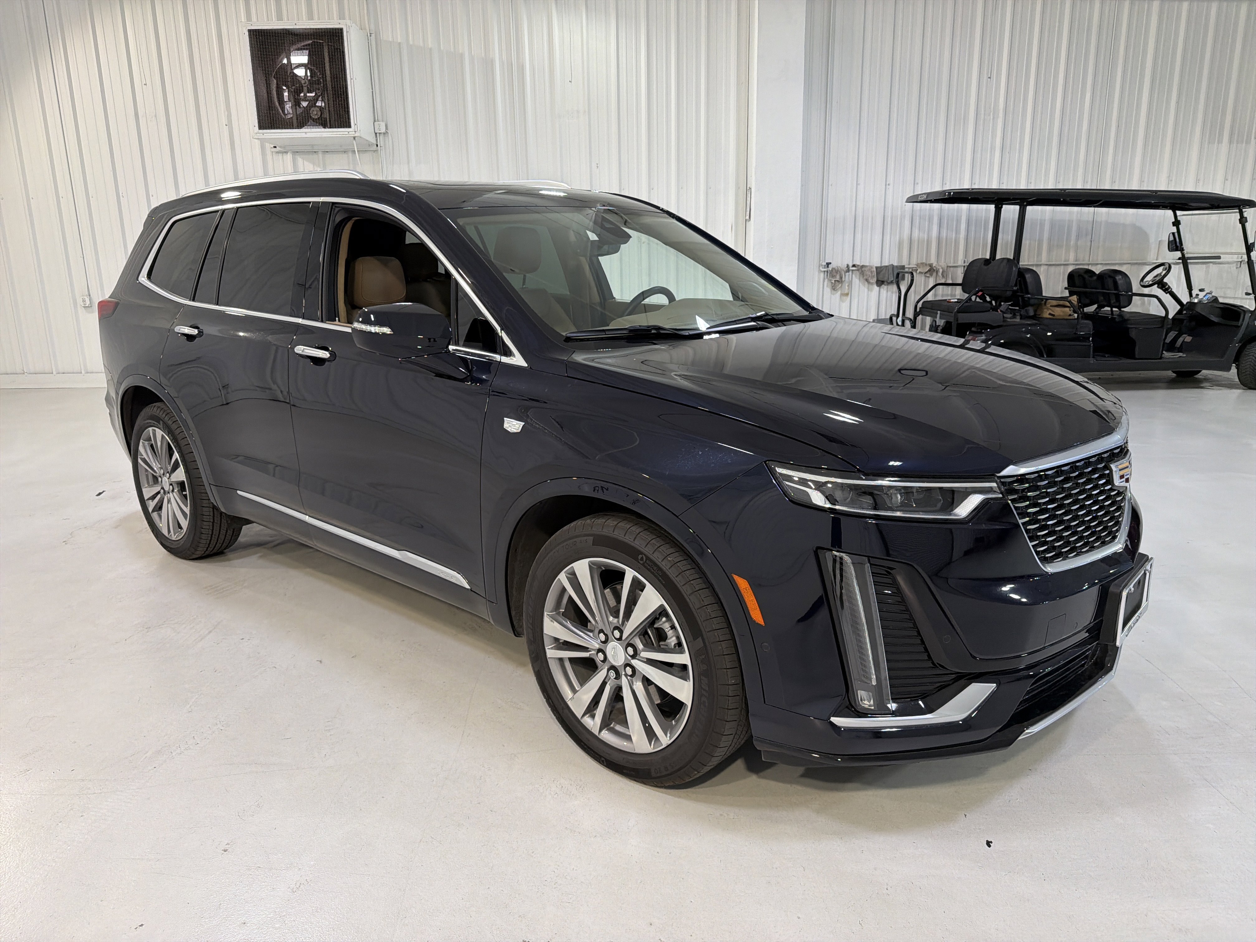Used 2022 Cadillac XT6 Premium Luxury w/ Platinum Package image 7